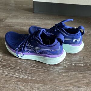 ASICS Gel Nimbus 25 women’s size 9